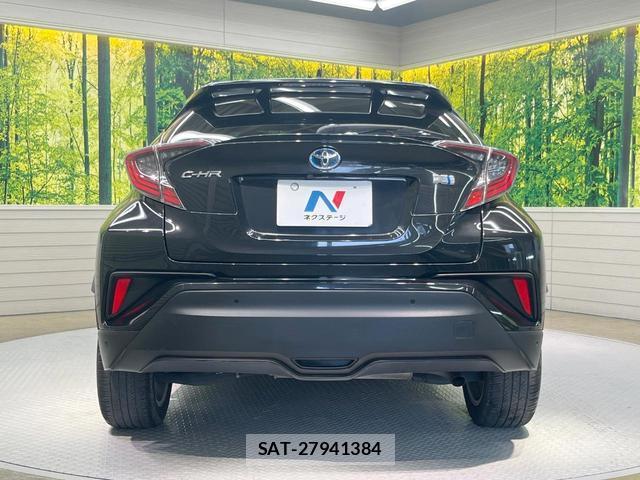 Toyota C-HR 2017-06 8224001-14