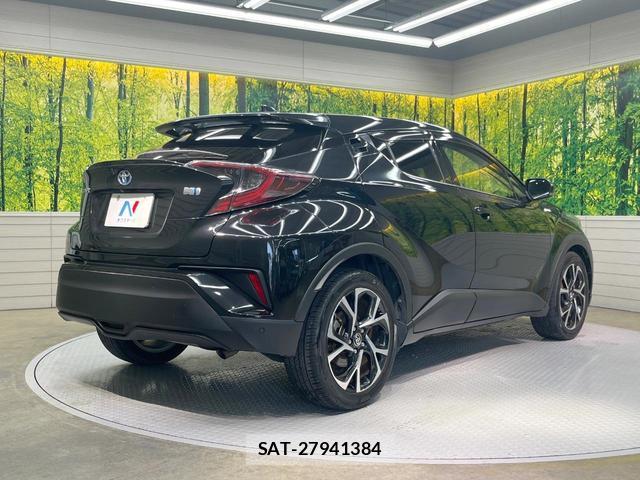Toyota C-HR 2017-06 8224001-16
