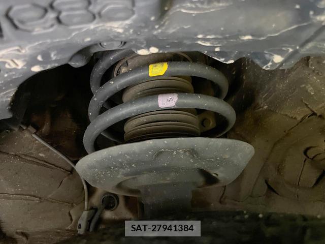 Toyota C-HR 2017-06 8224001-19