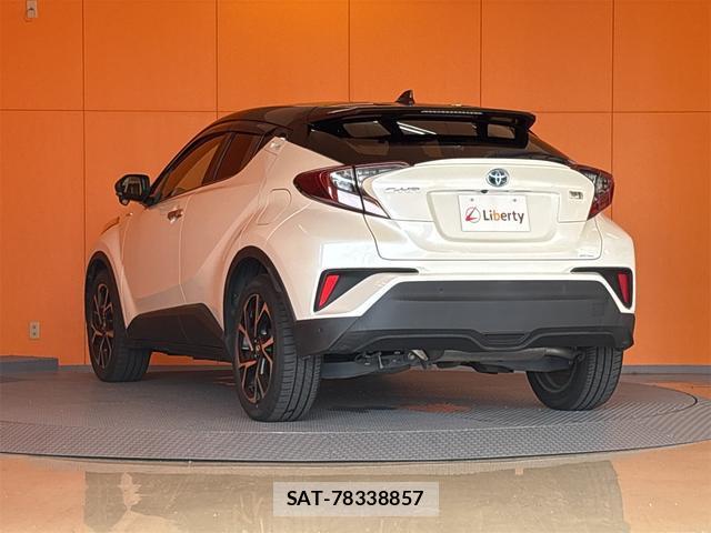 Toyota C-HR 2019-08 8224590-8