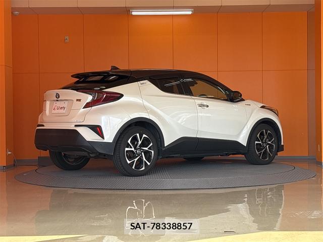Toyota C-HR 2019-08 8224590-9