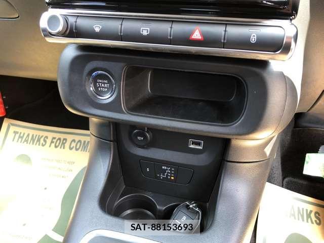 Citroen C3 2019-04 8219604-8