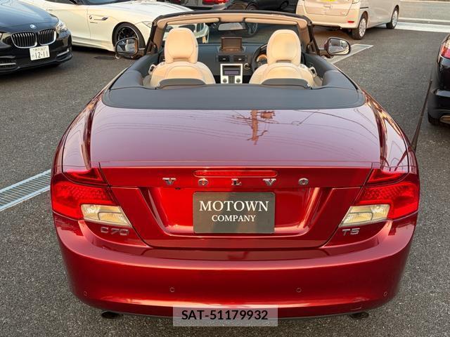 Volvo C70 2012-08 8216183-2