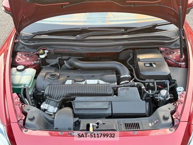 Volvo C70 2012-08 8216183-4