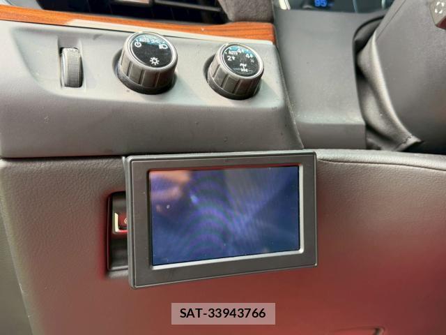 Cadillac ESCALADE 2017-03 8224350-10