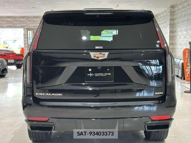 Cadillac ESCALADE 2022-05 8225637-1