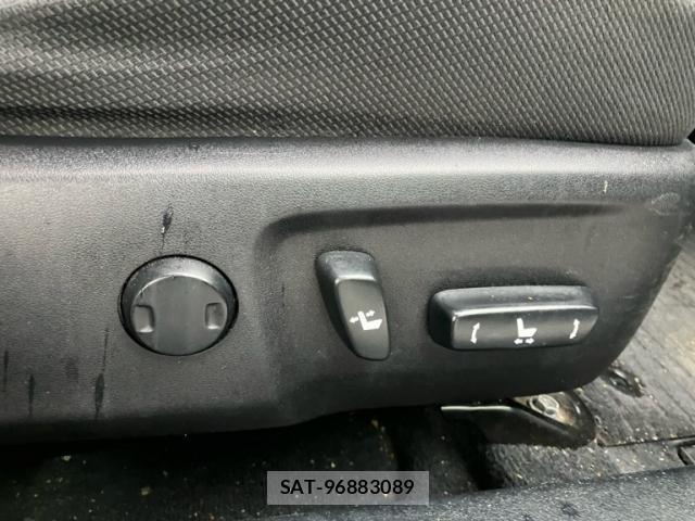 Toyota CAMRY 2013-08 8220022-6