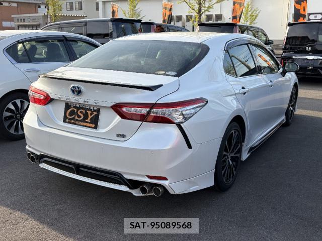 Toyota CAMRY 2019-04 8220444-1
