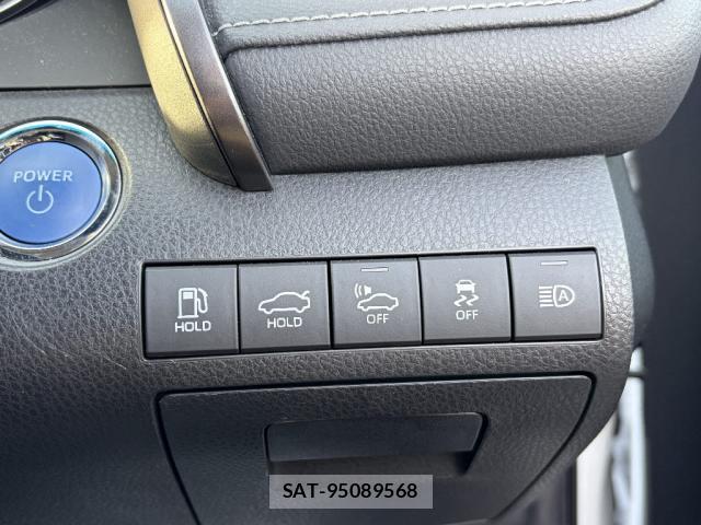 Toyota CAMRY 2019-04 8220444-12