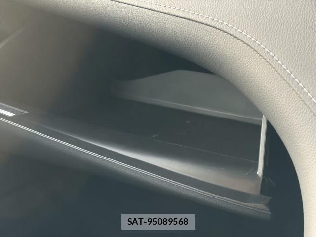 Toyota CAMRY 2019-04 8220444-14