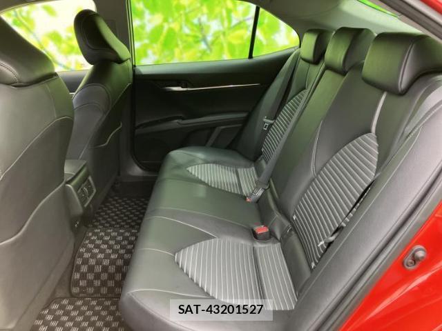 Toyota CAMRY 2019-01 8225260-7