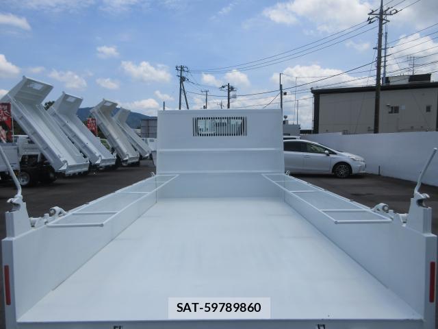 MITSUBISHI FUSO CANTER 2019-08 8216289-12