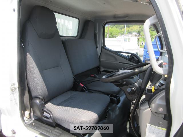 MITSUBISHI FUSO CANTER 2019-08 8216289-15