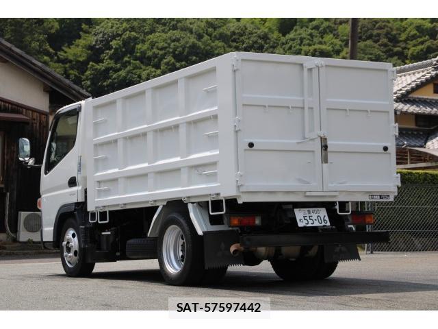 MITSUBISHI FUSO CANTER 2021-03 8216296-5