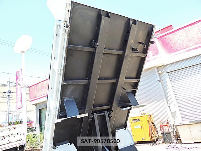 MITSUBISHI FUSO CANTER 2020-11 8216337-17