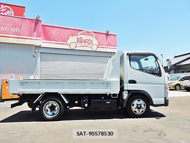 MITSUBISHI FUSO CANTER 2020-11 8216337-3