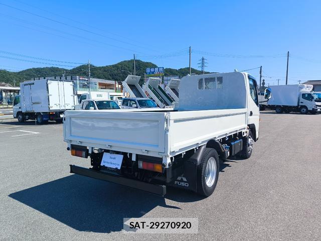MITSUBISHI FUSO CANTER 2021-04 8218392-4