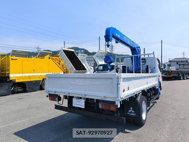 MITSUBISHI FUSO CANTER 2014-01 8218393-4
