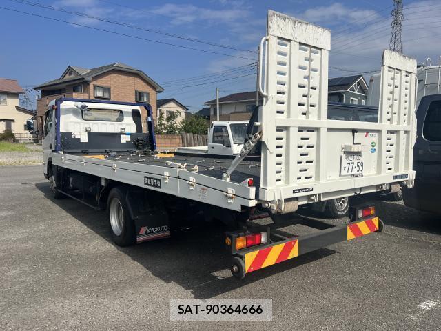 MITSUBISHI FUSO CANTER 2022-07 8218447-1