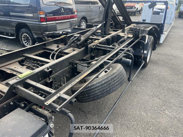 MITSUBISHI FUSO CANTER 2022-07 8218447-13