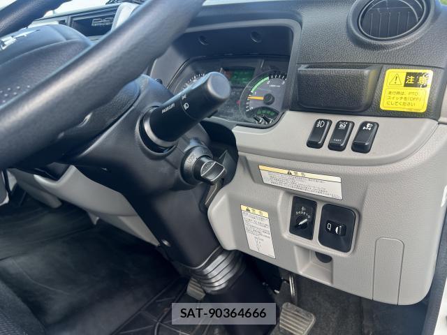MITSUBISHI FUSO CANTER 2022-07 8218447-19