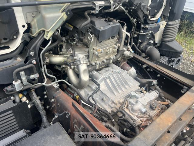 MITSUBISHI FUSO CANTER 2022-07 8218447-9