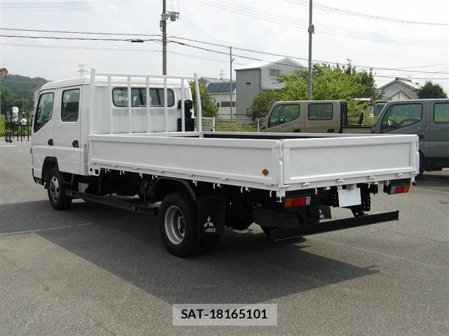 MITSUBISHI FUSO CANTER 2013-08 8218803-1