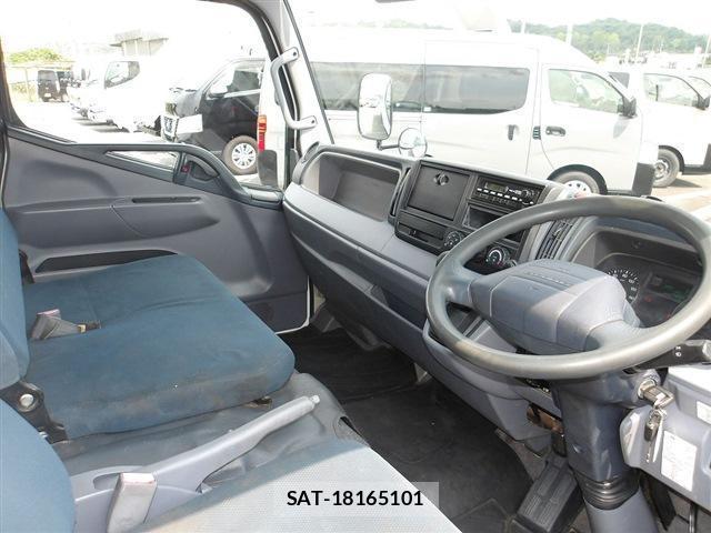 MITSUBISHI FUSO CANTER 2013-08 8218803-11