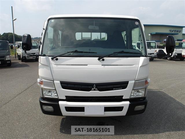 MITSUBISHI FUSO CANTER 2013-08 8218803-12