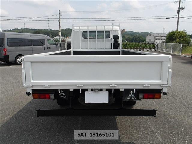 MITSUBISHI FUSO CANTER 2013-08 8218803-13