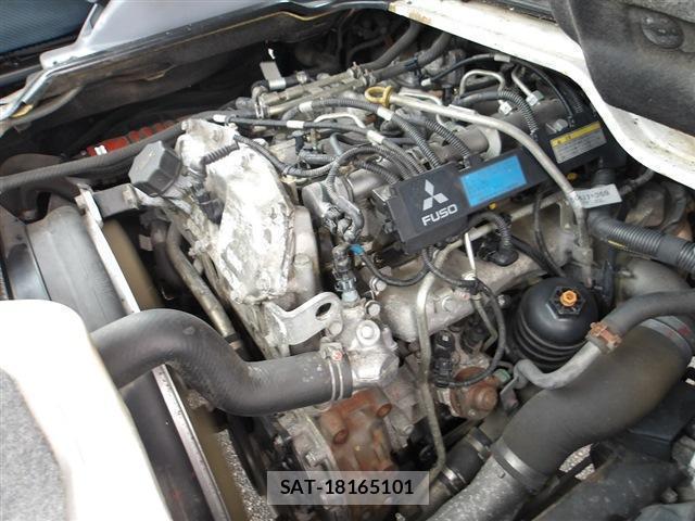 MITSUBISHI FUSO CANTER 2013-08 8218803-17