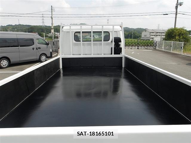 MITSUBISHI FUSO CANTER 2013-08 8218803-18