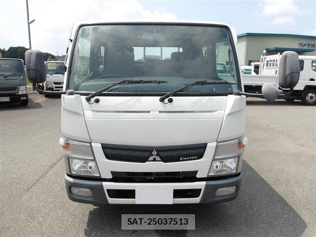 MITSUBISHI FUSO CANTER 2015-03 8218804-12