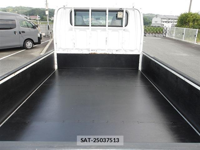 MITSUBISHI FUSO CANTER 2015-03 8218804-18