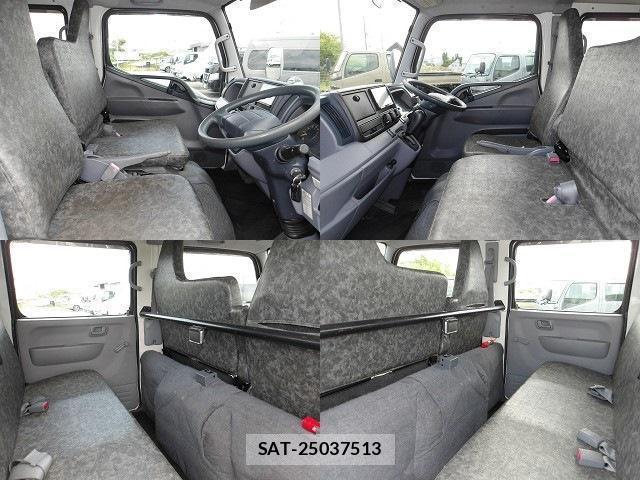 MITSUBISHI FUSO CANTER 2015-03 8218804-4