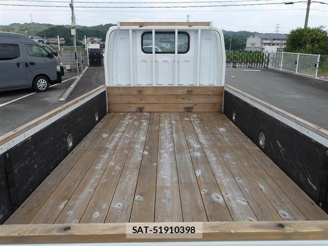 MITSUBISHI FUSO CANTER 2016-05 8218806-18