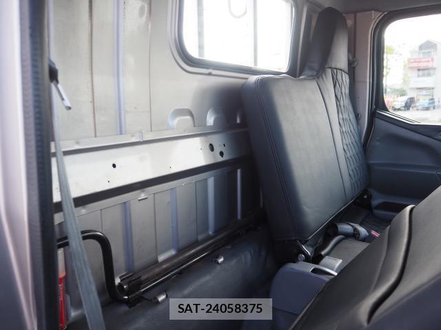 MITSUBISHI FUSO CANTER 2012-08 8220335-11