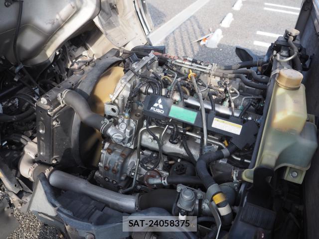 MITSUBISHI FUSO CANTER 2012-08 8220335-14
