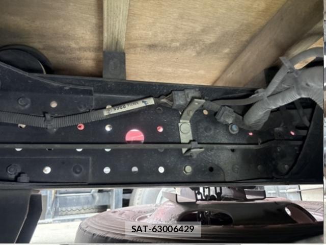 MITSUBISHI FUSO CANTER 2017-04 8221054-16