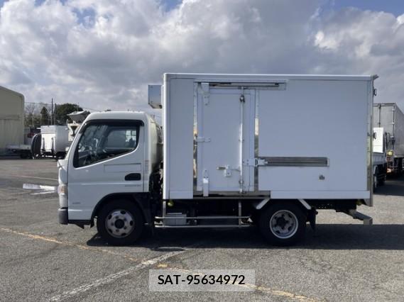 MITSUBISHI FUSO CANTER 2020 8221781-11
