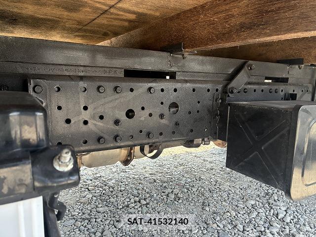 MITSUBISHI FUSO CANTER 2009-05 8223555-18