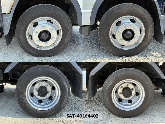MITSUBISHI FUSO CANTER 2019-09 8223556-19
