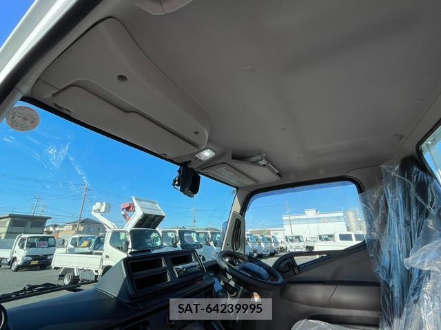 MITSUBISHI FUSO CANTER 2025-10 8224754-16