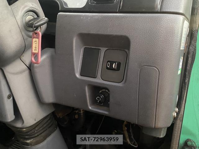 MITSUBISHI FUSO CANTER 2003-09 8225606-10