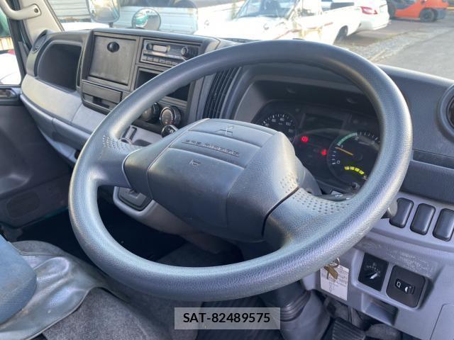 MITSUBISHI FUSO CANTER 2011-12 8225616-11