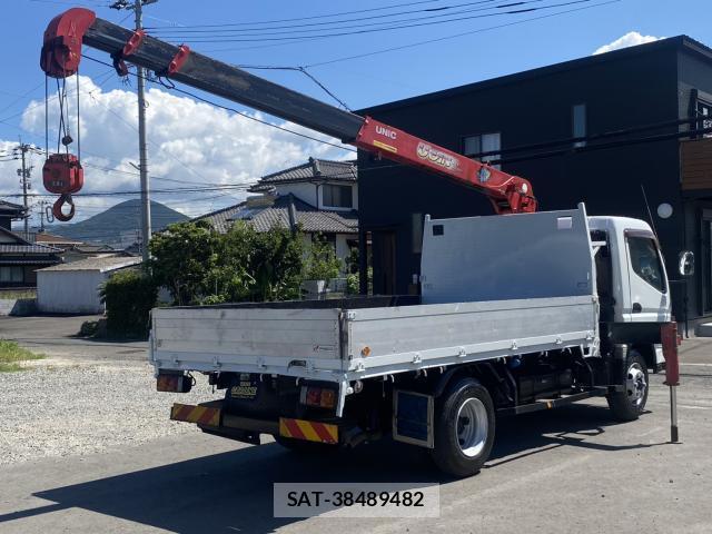MITSUBISHI FUSO CANTER 2012-09 8225619-1