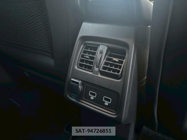 Renault CAPTUR 2023-08 8221458-18