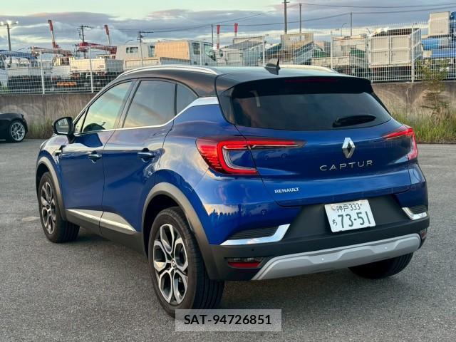 Renault CAPTUR 2023-08 8221458-2
