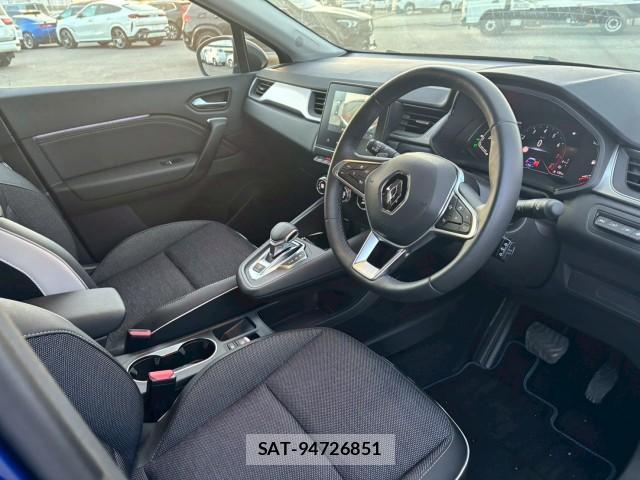 Renault CAPTUR 2023-08 8221458-4