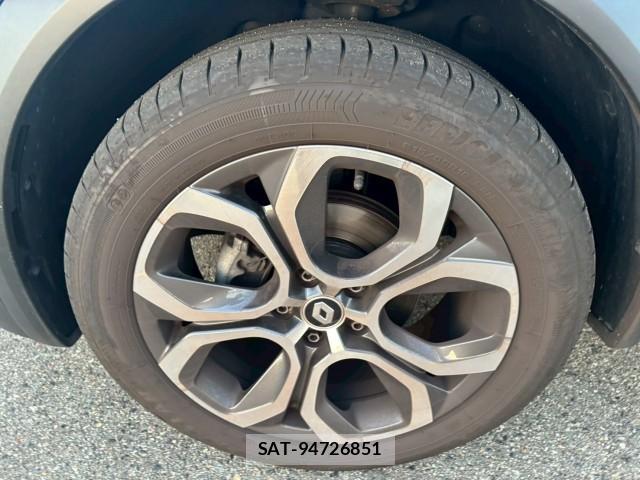 Renault CAPTUR 2023-08 8221458-6